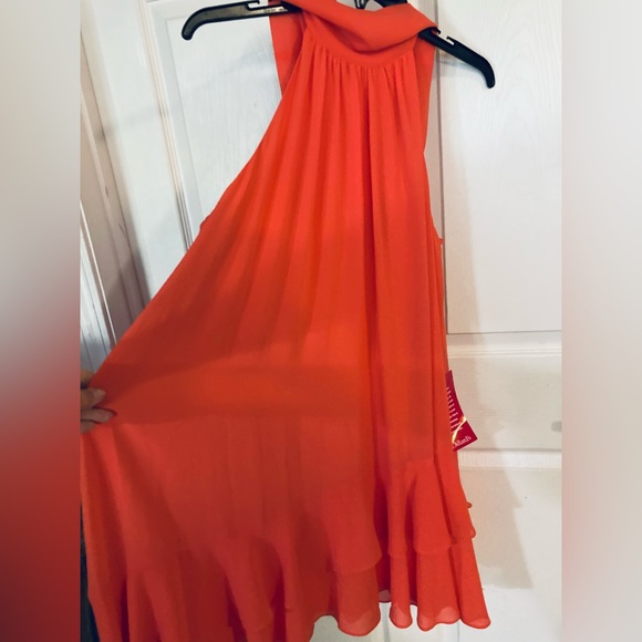 NWT Size 8 Belle Badgley Mischka lightweight coral flowy dress with halter tie - Picture 2 of 6